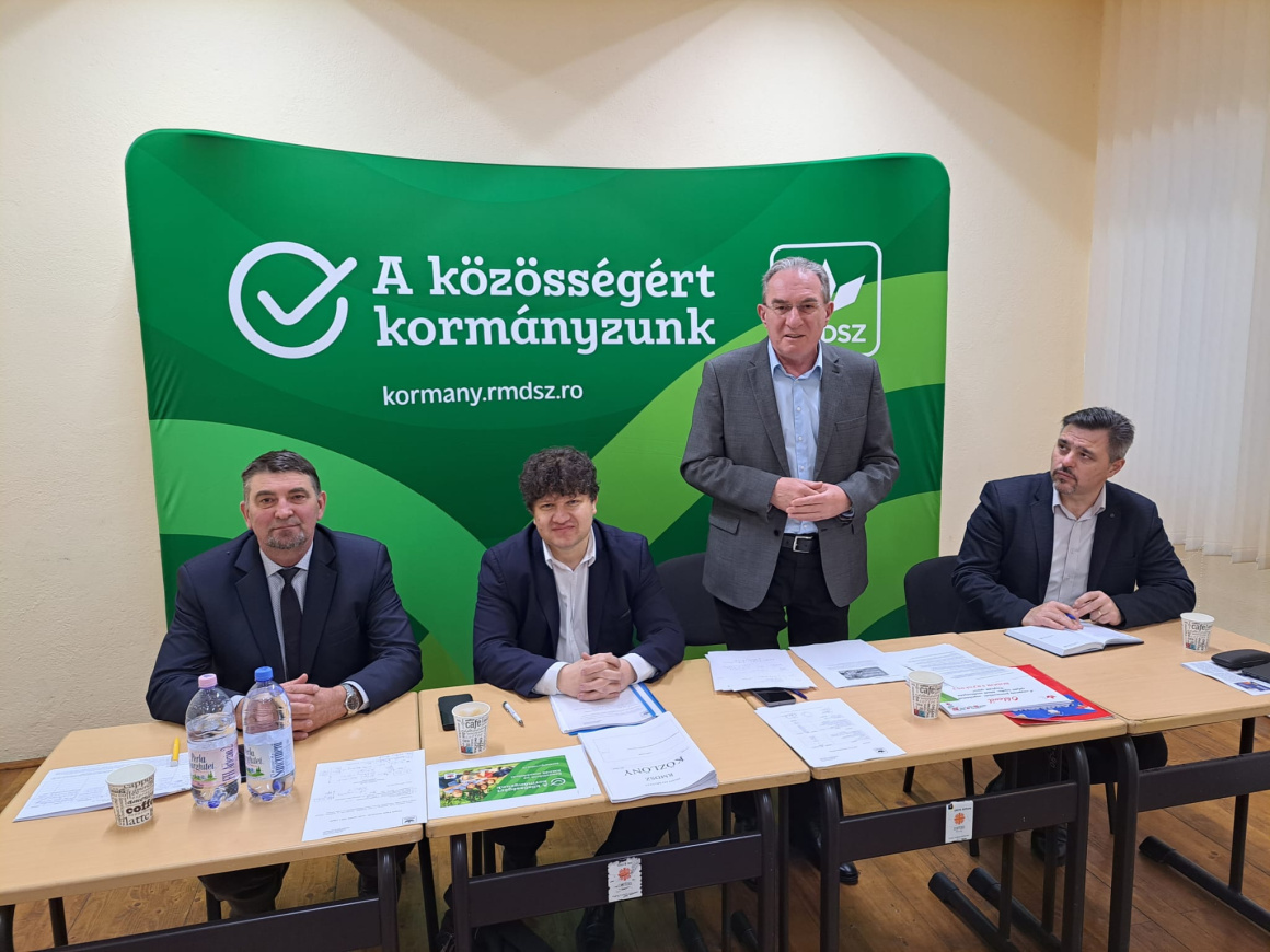 A szórványközösségek javát is szolgálja a kormányzati szerepvállalás