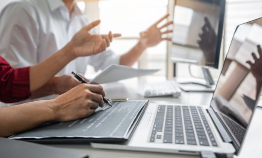 Cseke Attila nyilatkozata az egyesületek, alapítványok és cégek bürokrácia-mentesítéséről Cseke Attila nyilatkozata az egyesületek, alapítványok és cégek bürokrácia-mentesítéséről