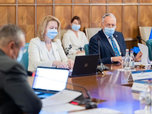 Nicolae Ciucă miniszterelnök vezette a Fenntartható Fejlődés Tárcaközi Bizottságának 2022-es első ülését Nicolae Ciucă miniszterelnök vezette a Fenntartható Fejlődés Tárcaközi Bizottságának 2022-es első ülését