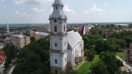 Cseke Attila nyilatkozata a tasnádi református templom és a nagyváradi Ady Endre Elméleti Líceum felújításáról Cseke Attila nyilatkozata a tasnádi református templom és a nagyváradi Ady Endre Elméleti Líceum felújításáról