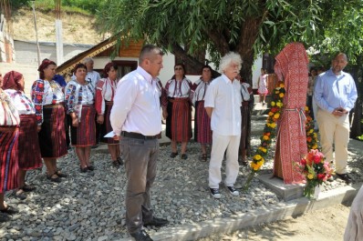 Szigetek a csángó közösségek Moldvában – Kelemen Hunor szövetségi elnök Magyarfaluban