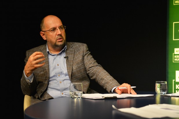 A tiszteletre, bizalomra nincs alternatíva – Szatmárnémeti magyar hangok Kelemen Hunor kilencedik pódiumbeszélgetésén A tiszteletre, bizalomra nincs alternatíva – Szatmárnémeti magyar hangok Kelemen Hunor kilencedik pódiumbeszélgetésén