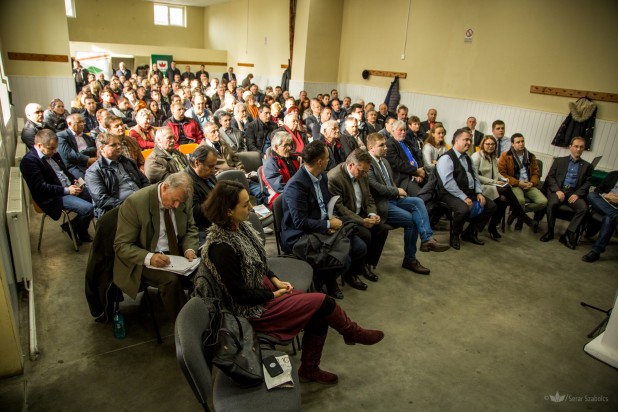 Csoma Botond: komolyan kell vennünk a Minority Safe Pack kezdeményezést, hogy az EU-ban is komolyan vegyék Csoma Botond: komolyan kell vennünk a Minority Safe Pack kezdeményezést, hogy az EU-ban is komolyan vegyék